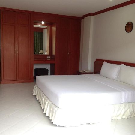 Lotus House Hotel Jomtien Beach Exterior photo
